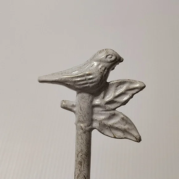 3-Tiered Cream Metal Jewelry Holder - Picture 2 of 6